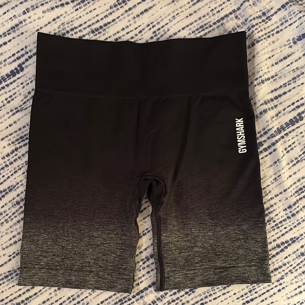 Gymshark Black and Gray Gradient Shorts Womens sz Medium
